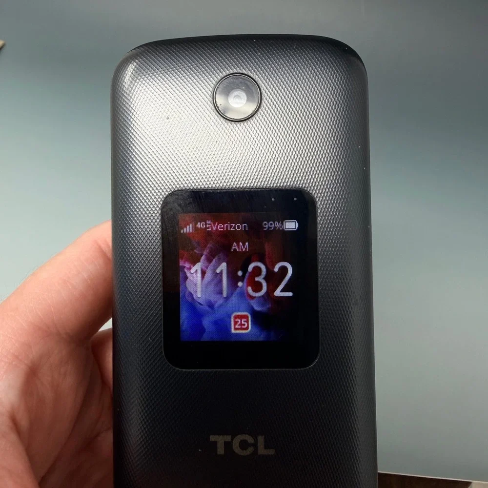 TCL Flip Pro 4056S Verizon 4G LTE KaiOS 3.0 Black Flip Phone